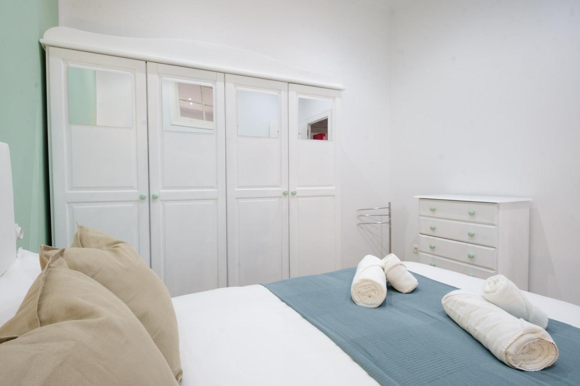 - Avda La Costa Apartment *